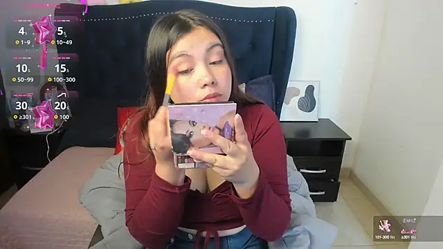 Snapshot of LucyPetit chatting on 09/11/25, 01:00 LucyPetit online show from 09/11/25, 01:00