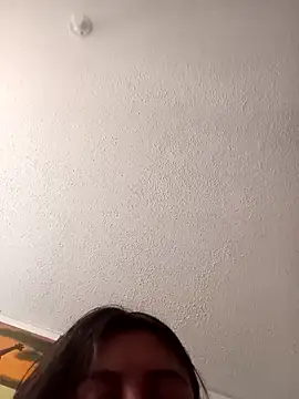 Snapshot of LucyPetit chatting on 09/19/25, 08:13 LucyPetit online show from 09/19/25, 08:13