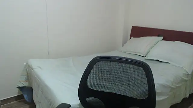 Snapshot of ruby_sky69 chatting on 11/24/25, 01:11 ruby sky69 online show from 11/24/25, 01:11