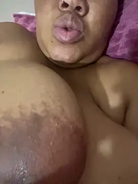 Snapshot of Yellowriider chatting on 02/01/26, 06:50 Yellowriider online show from 02/01/26, 06:50