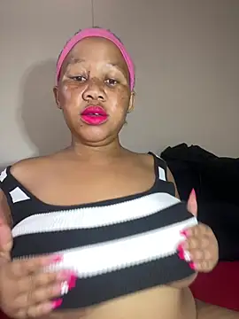 Snapshot of Yellowriider chatting on 01/16/26, 07:56 Yellowriider online show from 01/16/26, 07:56