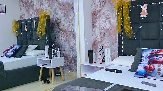 Angelique Angell online show from 11/28/25, 07:36