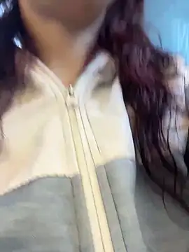 Snapshot of raen001 chatting on 11/14/25, 09:02 raen001 online show from 11/14/25, 09:02