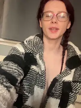 Snapshot of raen001 chatting on 11/20/25, 09:47 raen001 online show from 11/20/25, 09:47