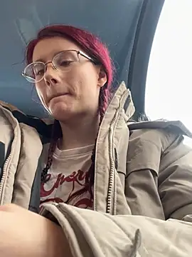 Snapshot of raen001 chatting on 02/12/26, 09:09 raen001 online show from 02/12/26, 09:09