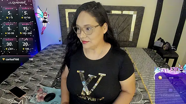 Laurasofia01 online show from 06/03/26, 01:50