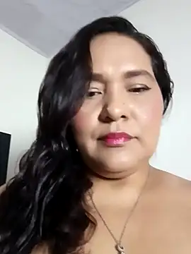 Snapshot of Laurasofia01 chatting on 09/30/25, 04:07 Laurasofia01 online show from 09/30/25, 04:07