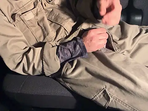 CAMEL1913 online show from 10/31/25, 05:09