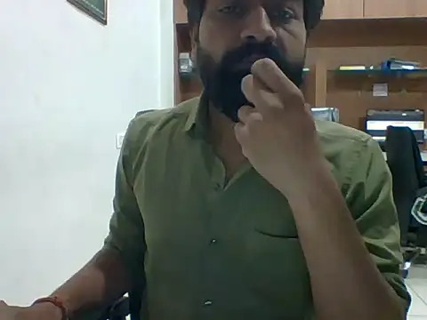 Snapshot of autophile-indian chatting on 06/12/26, 06:11 autophile-indian online show from 06/12/26, 06:11