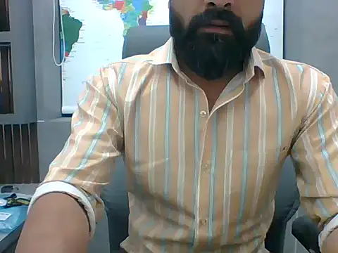 Snapshot of autophile-indian chatting on 04/01/26, 01:52 autophile-indian online show from 04/01/26, 01:52