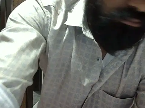 Snapshot of autophile-indian chatting on 04/17/26, 03:37 autophile-indian online show from 04/17/26, 03:37