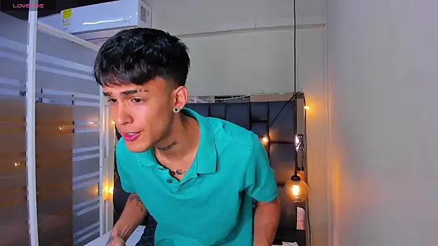 Thiago twink online show from 09/23/25, 12:45