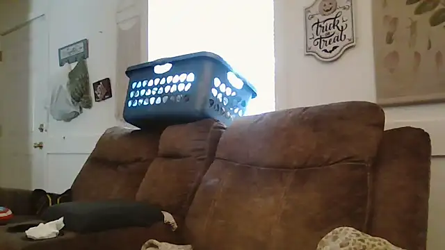 Snapshot of alwayshorny90 chatting on 11/05/25, 05:38 alwayshorny90 online show from 11/05/25, 05:38