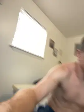 Snapshot of alwayshorny90 chatting on 10/01/25, 12:20 alwayshorny90 online show from 10/01/25, 12:20