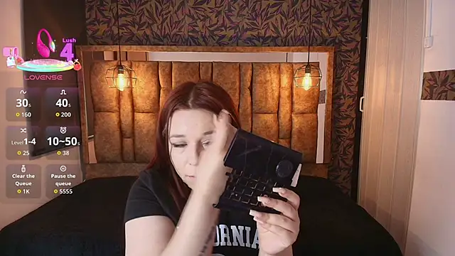 Isa Thompson   online show from 02/08/26, 03:04