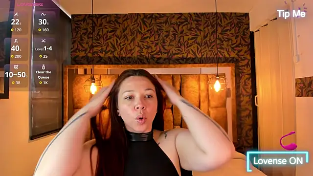 Isa Thompson   online show from 11/25/25, 12:05