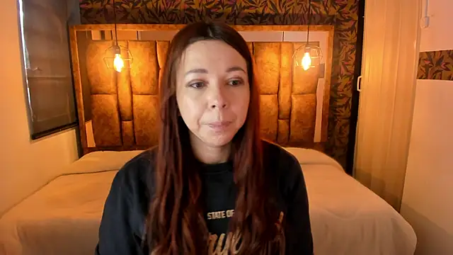 Isa Thompson   online show from 11/29/25, 12:05