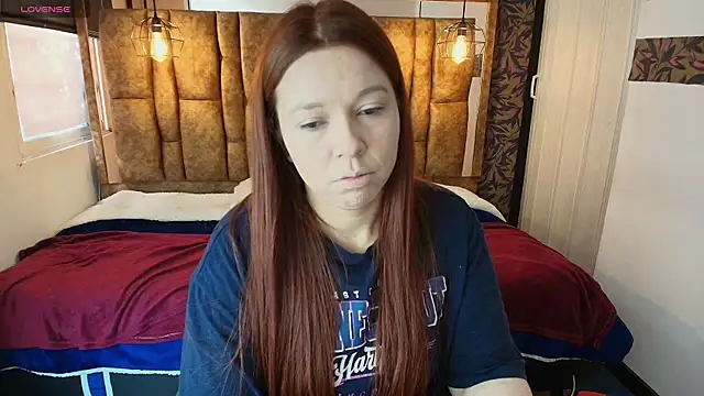 Isa Thompson   online show from 05/18/26, 11:59