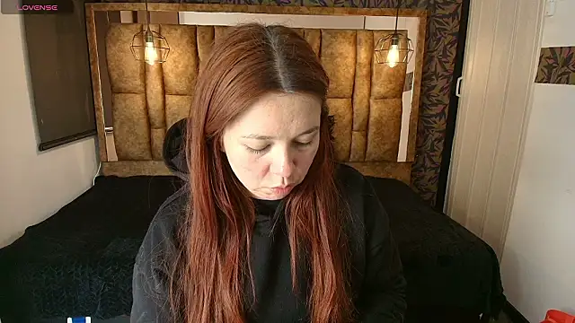 Isa Thompson   online show from 03/06/26, 02:50