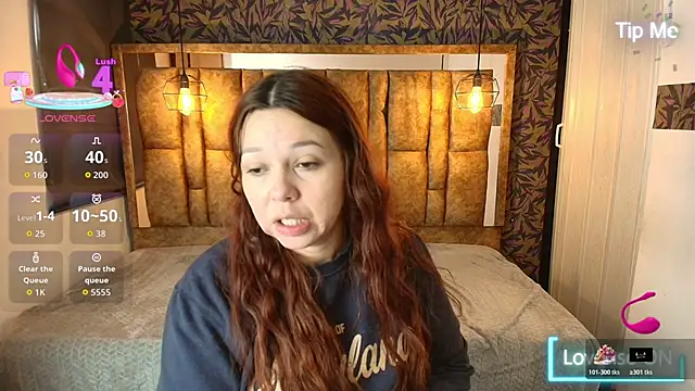 Isa Thompson   online show from 02/02/26, 11:42