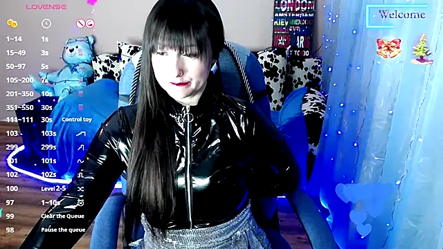 Snapshot of MilaRay chatting on 12/27/24, 02:01 MilaRay online show from 12/27/24, 02:01