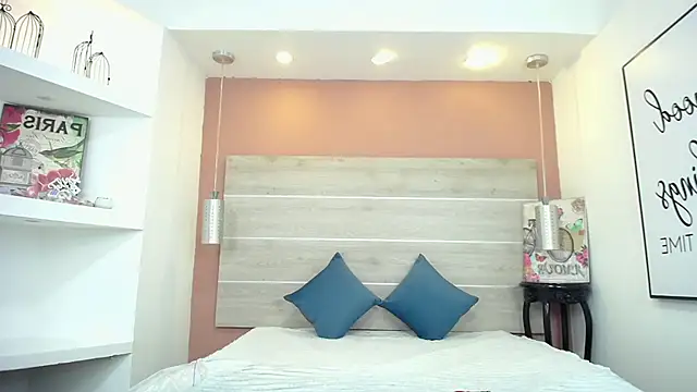 AlexandraCambell online show from 11/08/25, 09:57