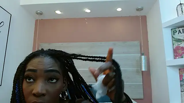 AlexandraCambell online show from 04/15/26, 07:58