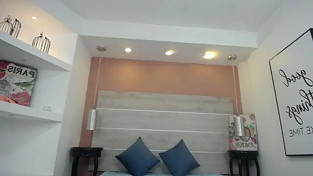 AlexandraCambell online show from 11/25/25, 12:05