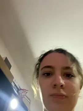 karla-thomsom10 online show from 12/16/25, 10:14