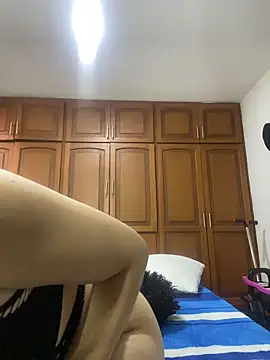 karla-thomsom10 online show from 04/11/26, 10:13