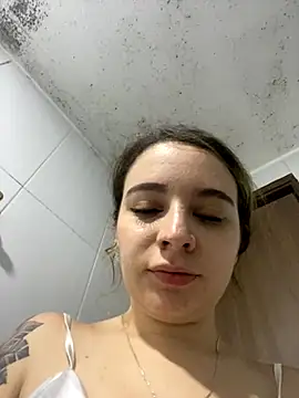 karla-thomsom10 online show from 11/23/25, 03:38