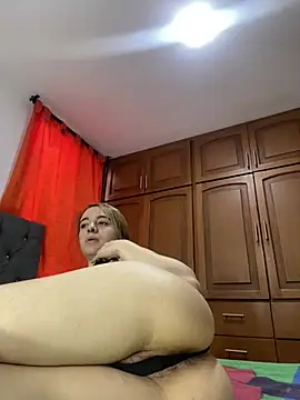 Snapshot of karla-thomsom10 chatting on 02/10/26, 10:20 karla-thomsom10 online show from 02/10/26, 10:20