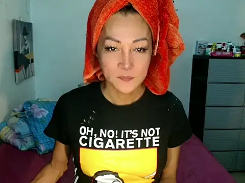 Snapshot of gorgeousYNEZ22 chatting on 03/18/26, 11:24 gorgeousYNEZ22 online show from 03/18/26, 11:24