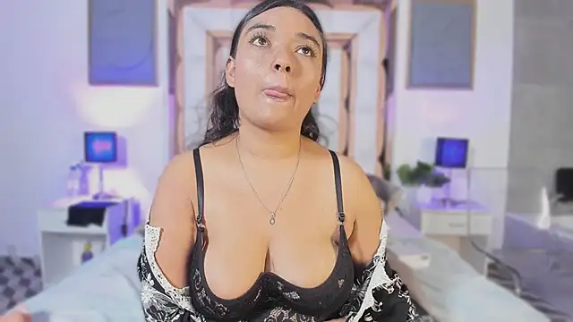 Snapshot of scarlet_dh chatting on 12/04/25, 08:24 scarlet dh online show from 12/04/25, 08:24