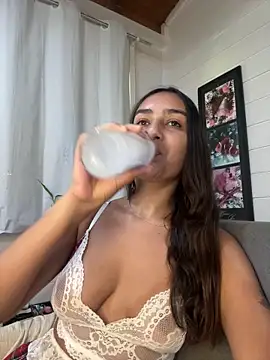 Snapshot of hannahhotwife chatting on 04/15/26, 07:07 hannahhotwife online show from 04/15/26, 07:07