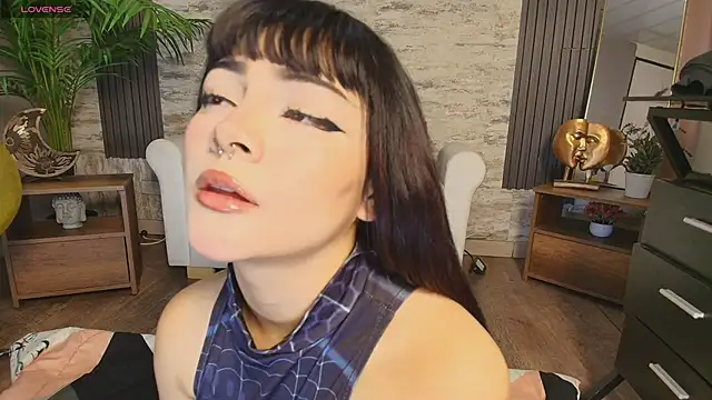 Snapshot of sakuramoss chatting on 10/18/25, 05:31 sakuramoss online show from 10/18/25, 05:31