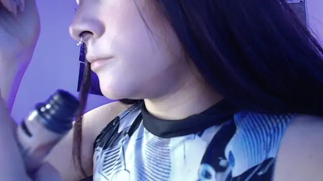 Snapshot of sakuramoss chatting on 10/19/25, 06:05 sakuramoss online show from 10/19/25, 06:05