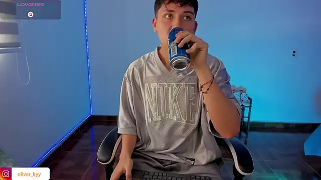 Snapshot of Casper___kyy chatting on 11/26/25, 01:00 Casper kyy online show from 11/26/25, 01:00