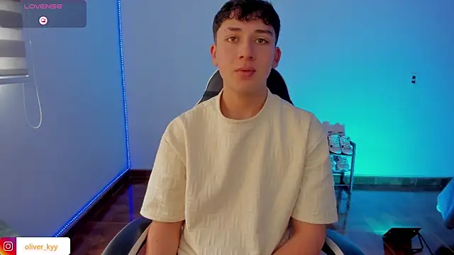 Snapshot of Casper___kyy chatting on 11/24/25, 06:19 Casper kyy online show from 11/24/25, 06:19