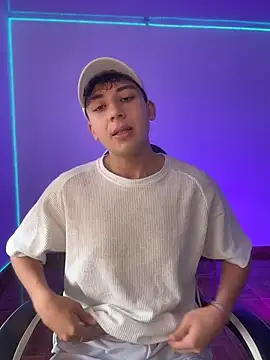 Snapshot of Casper___kyy chatting on 12/01/25, 05:47 Casper kyy online show from 12/01/25, 05:47