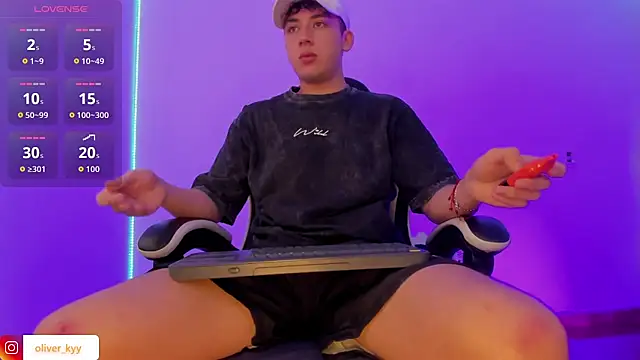 Snapshot of Casper___kyy chatting on 11/30/25, 03:35 Casper kyy online show from 11/30/25, 03:35