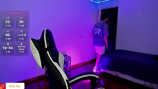 Snapshot of Casper___kyy chatting on 11/08/25, 06:22 Casper kyy online show from 11/08/25, 06:22