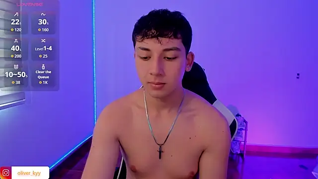 Snapshot of Casper___kyy chatting on 11/12/25, 07:51 Casper kyy online show from 11/12/25, 07:51