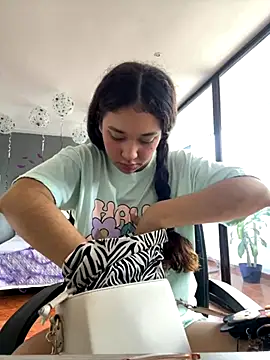 lana rousse01 online show from 10/23/25, 01:54