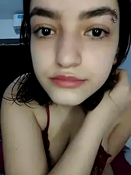 Snapshot of abrilour chatting on 09/12/25, 05:45 abrilour online show from 09/12/25, 05:45