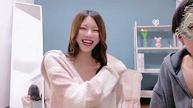 Snapshot of Reto-sama chatting on 10/26/25, 02:39 Reto-sama online show from 10/26/25, 02:39