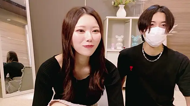 Snapshot of Reto-sama chatting on 10/08/25, 01:12 Reto-sama online show from 10/08/25, 01:12