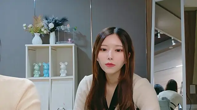 Snapshot of Reto-sama chatting on 12/17/25, 11:37 Reto-sama online show from 12/17/25, 11:37