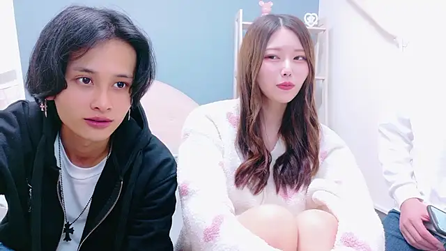 Snapshot of Reto-sama chatting on 11/18/25, 01:36 Reto-sama online show from 11/18/25, 01:36