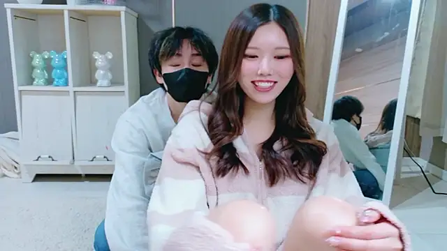 Snapshot of Reto-sama chatting on 11/07/25, 01:04 Reto-sama online show from 11/07/25, 01:04